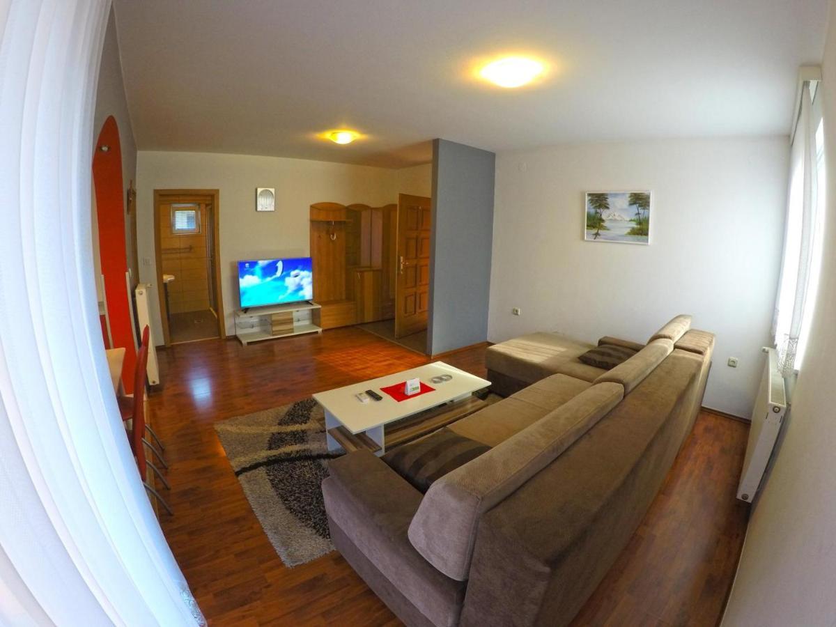 Apartments And Rooms Rea Sveti Martin Na Muri Esterno foto